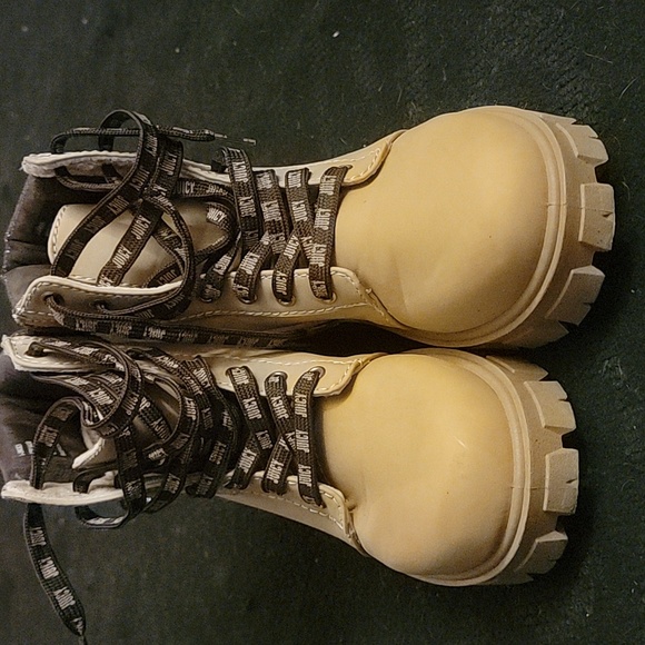 Boots - Picture 2 of 4